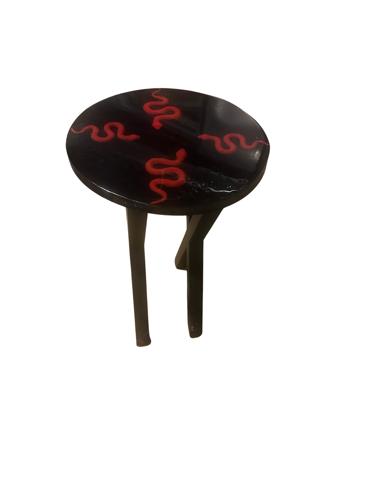 20” Round Epoxy Accent Table - Red Serpent