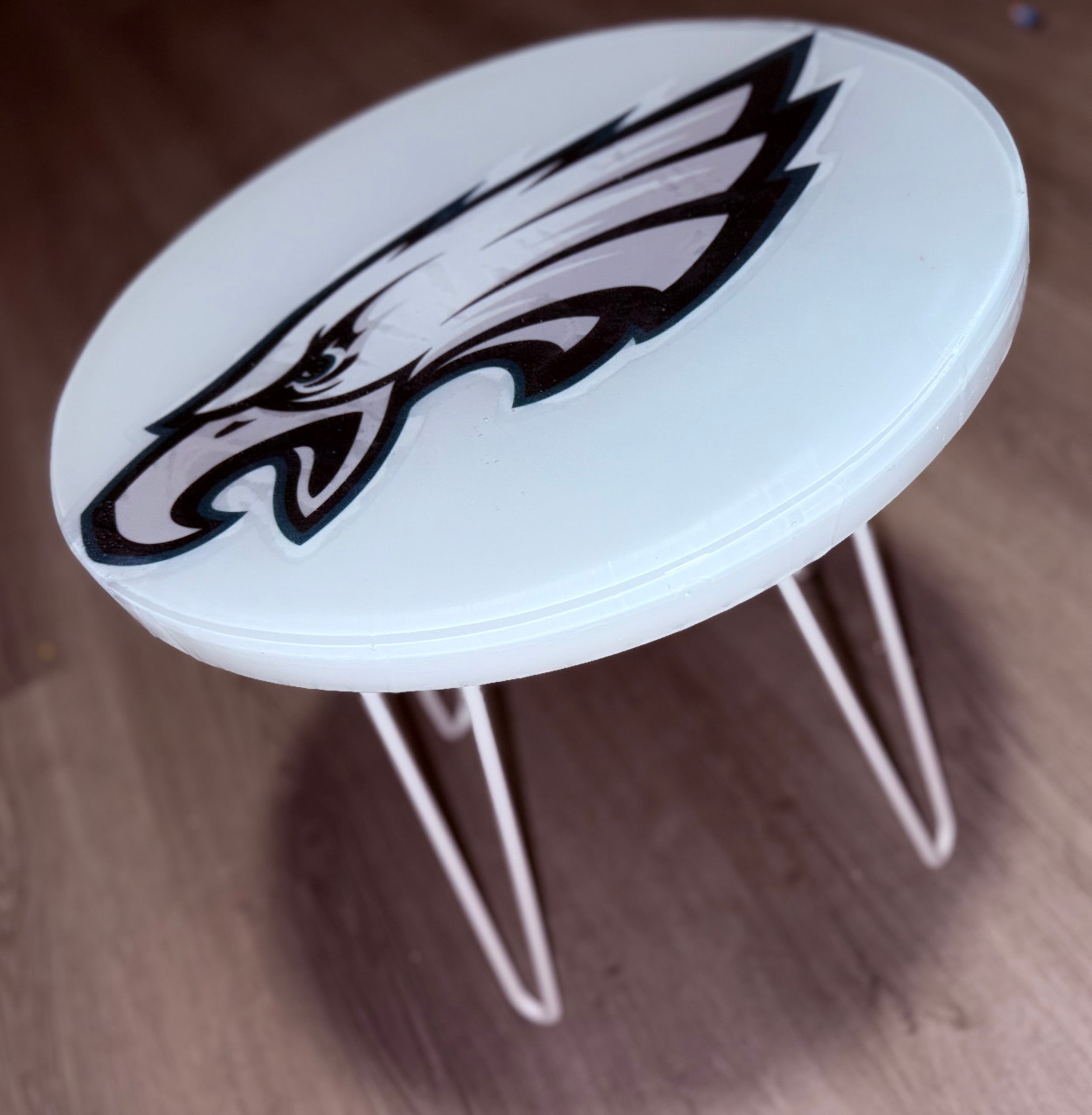 Eagles Accent Epoxy Table 20in Round Table